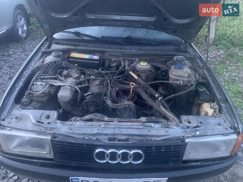 Седан Audi 80 1990 в Кременці