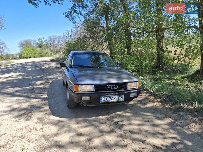 Седан Audi 80 1988 в Ізяславі