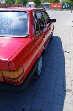 Седан Audi 80 1985 в 