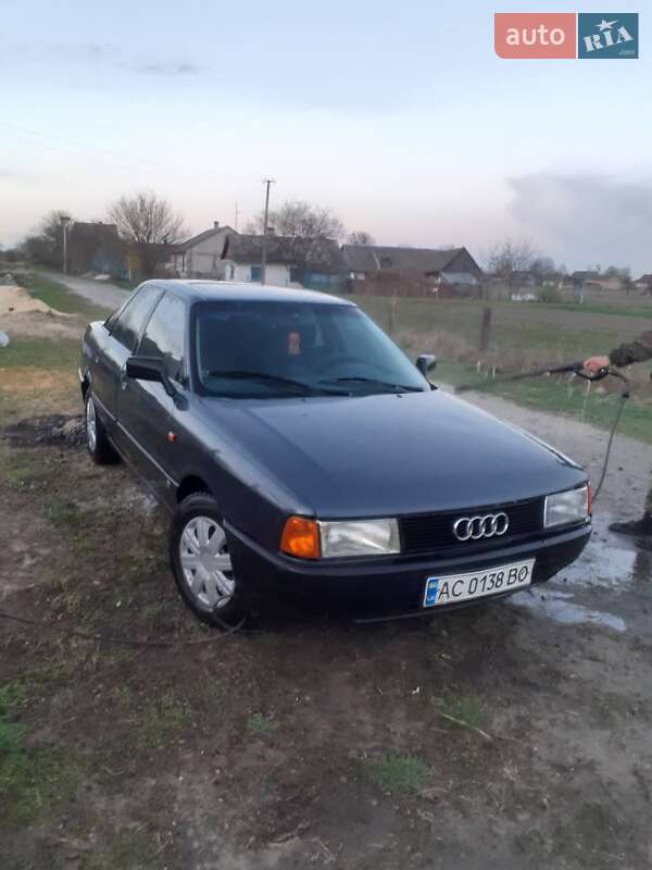 Седан Audi 80 1990 в 