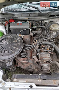 Седан Audi 80 1987 в 