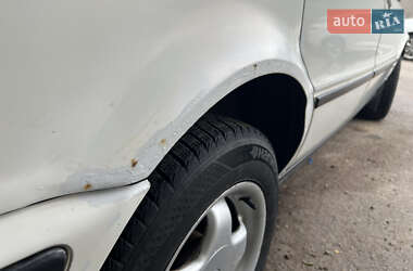 Седан Audi 80 1992 в 