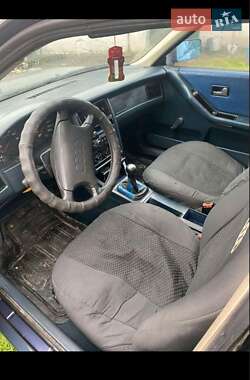 Седан Audi 80 1990 в 