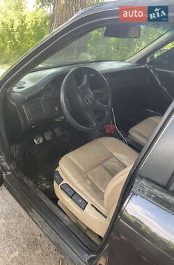 Седан Audi 80 1990 в 