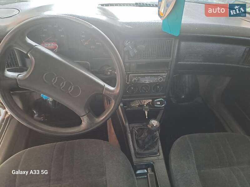 Седан Audi 80 1989 в Виноградові