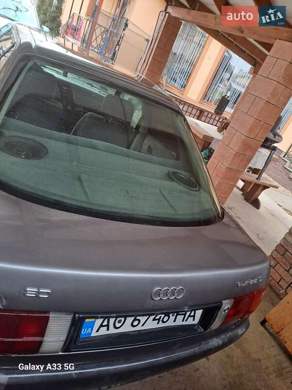 Седан Audi 80 1989 в Виноградові