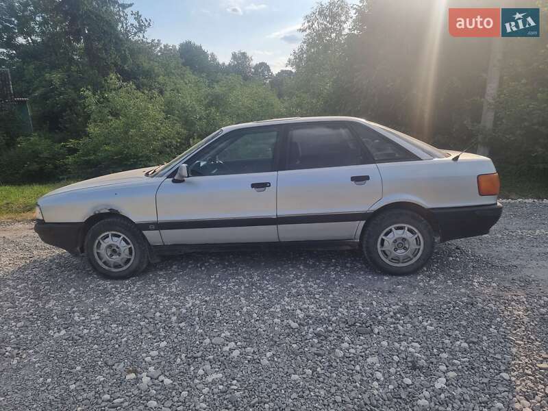 Седан Audi 80 1990 в Стебнику