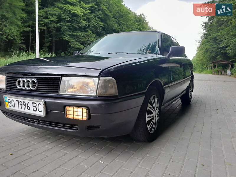 Седан Audi 80 1987 в Кременце