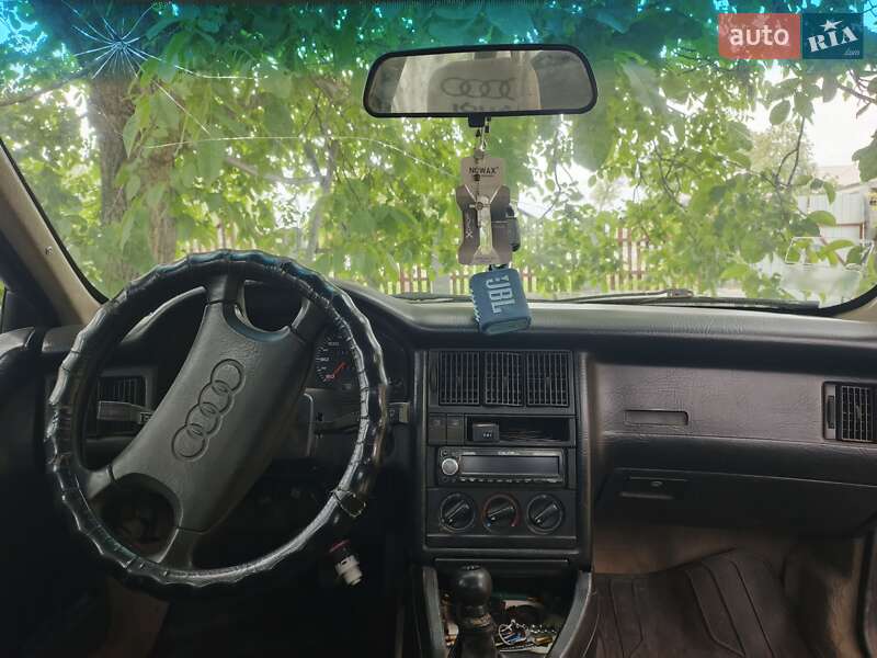 Седан Audi 80 1988 в Решетиловке фото 4 Седан Audi 80 1988 в Решетиловке