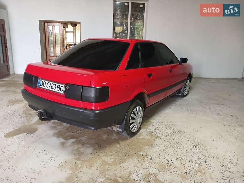 Седан Audi 80 1991 в Монастыриске