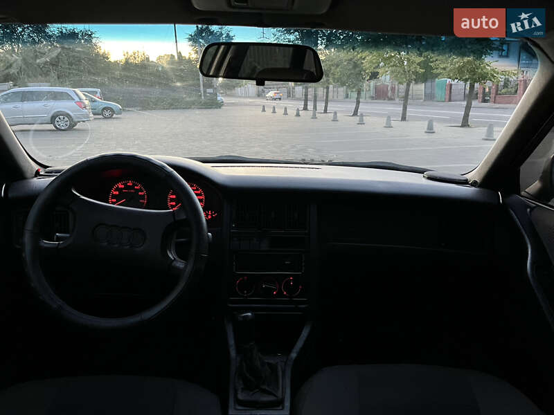 Седан Audi 80 1992 в Ровно