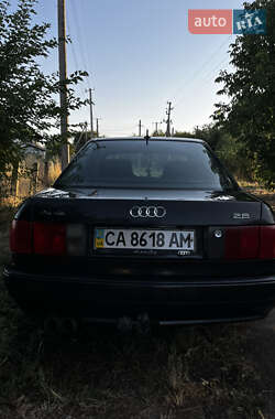 Седан Audi 80 1992 в 