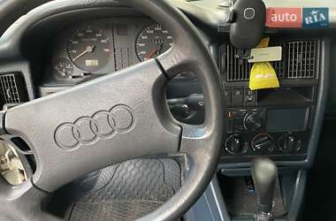 Седан Audi 80 1990 в  фото 7 Седан Audi 80 1990 в
