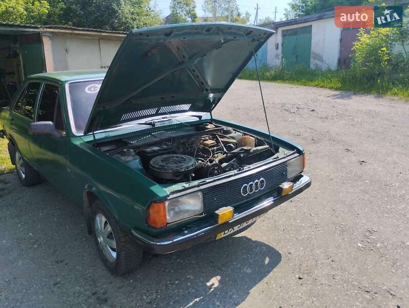 Седан Audi 80 1978 в Городку