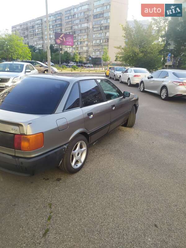 Седан Audi 80 1990 в Киеве