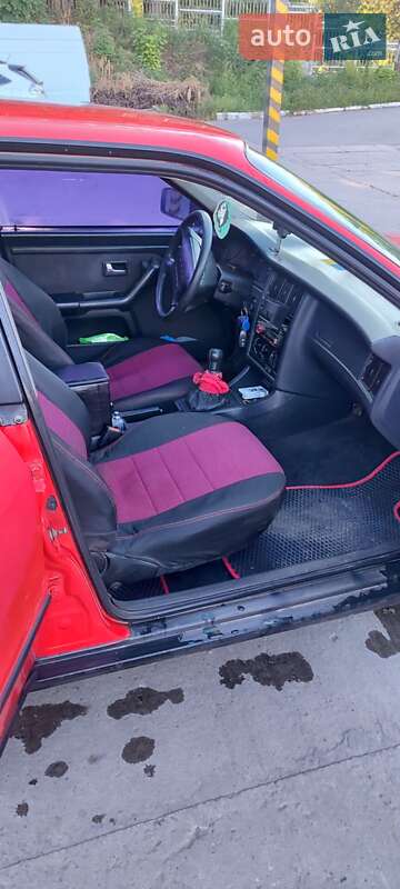 Седан Audi 80 1994 в Монастырище