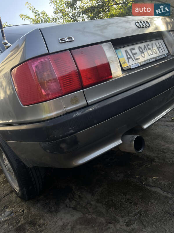 Седан Audi 80 1987 в Днепре