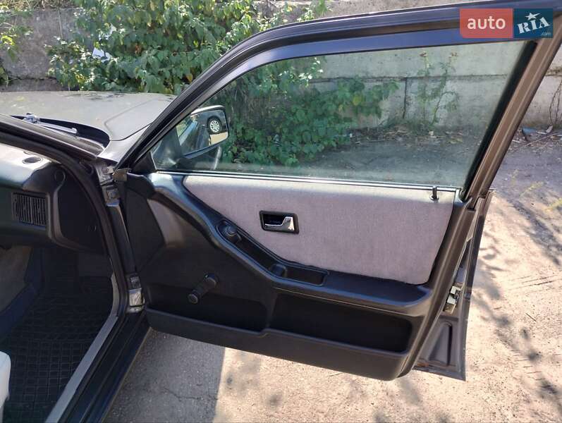 Седан Audi 80 1987 в Києві фото 17 Седан Audi 80 1987 в Києві