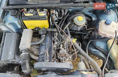 Седан Audi 80 1990 в 