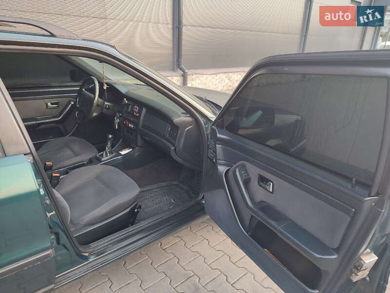 Универсал Audi 80 1994 в Долине