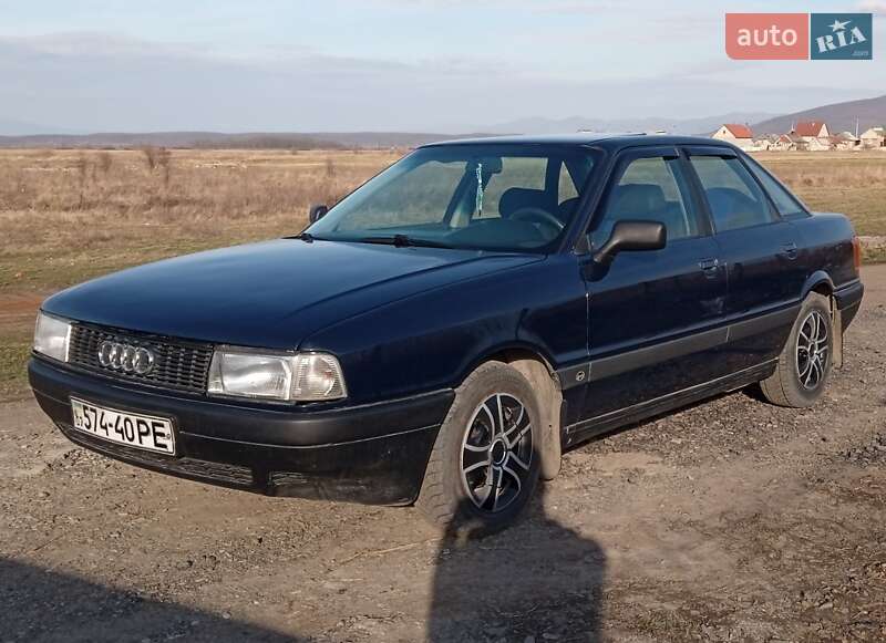 Седан Audi 80 1988 в Виноградові