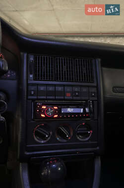 Седан Audi 80 1988 в 