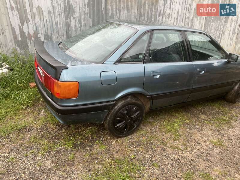 Седан Audi 80 1989 в Обаве