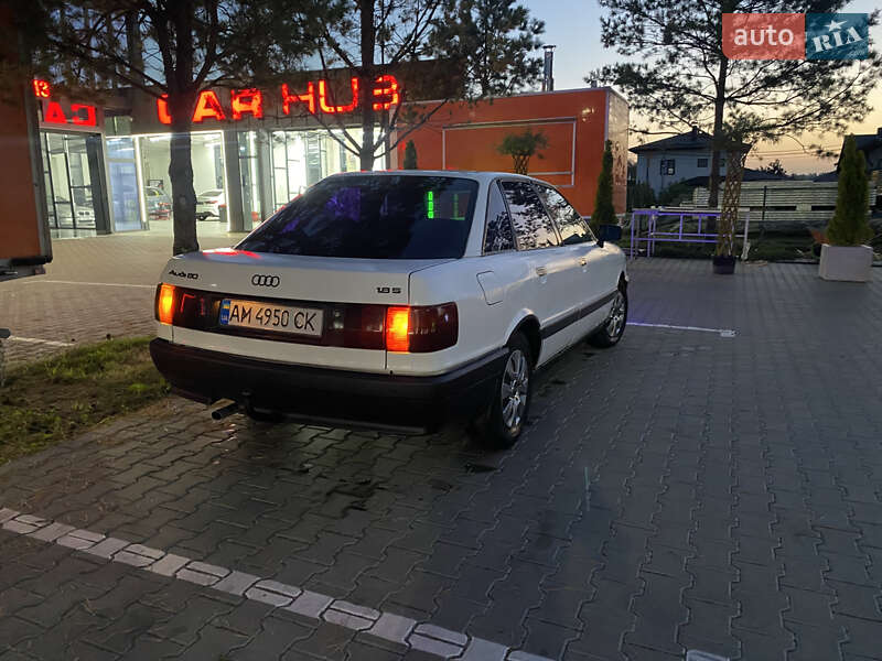 Седан Audi 80 1988 в Ровно