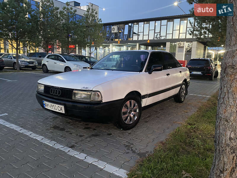 Седан Audi 80 1988 в Ровно