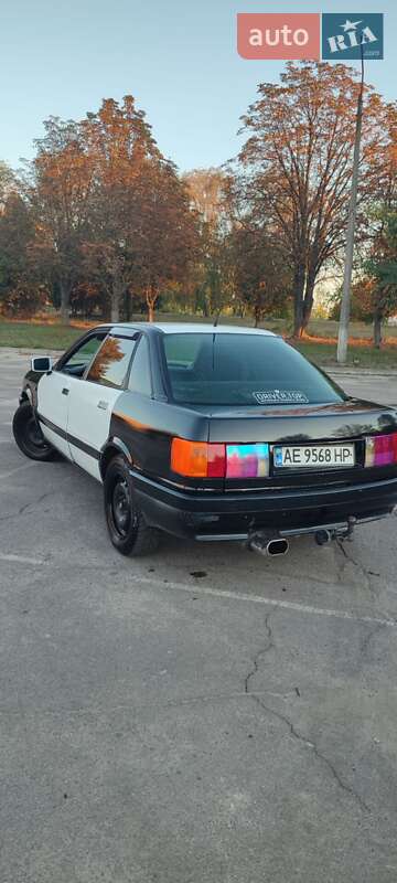 Седан Audi 80 1990 в Дніпрі