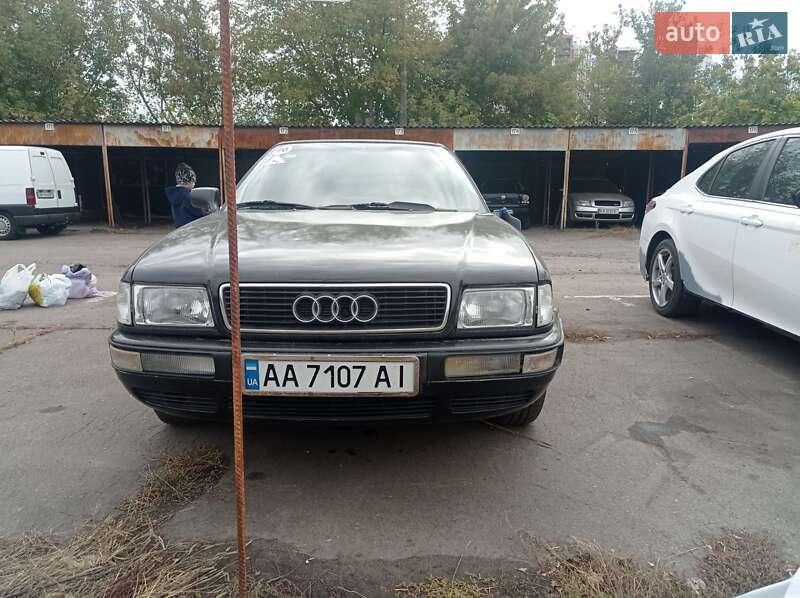 Седан Audi 80 1993 в 