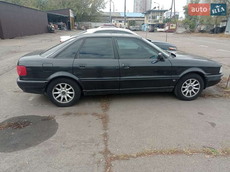 Седан Audi 80 1993 в Киеве