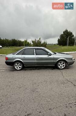 Седан Audi 80 1990 в Дубровиці