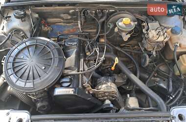 Седан Audi 80 1995 в  фото 11 Седан Audi 80 1995 в