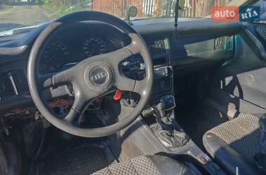 Седан Audi 80 1990 в 