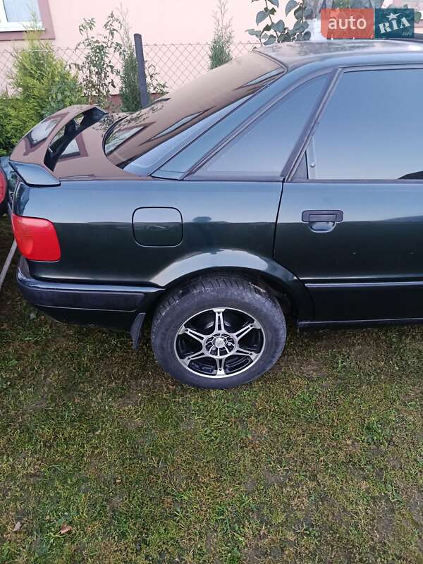 Седан Audi 80 1993 в Надворной