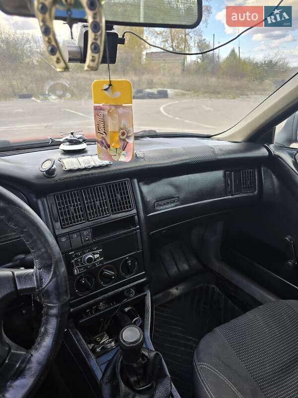 Седан Audi 80 1987 в Волочиске фото 11 Седан Audi 80 1987 в Волочиске