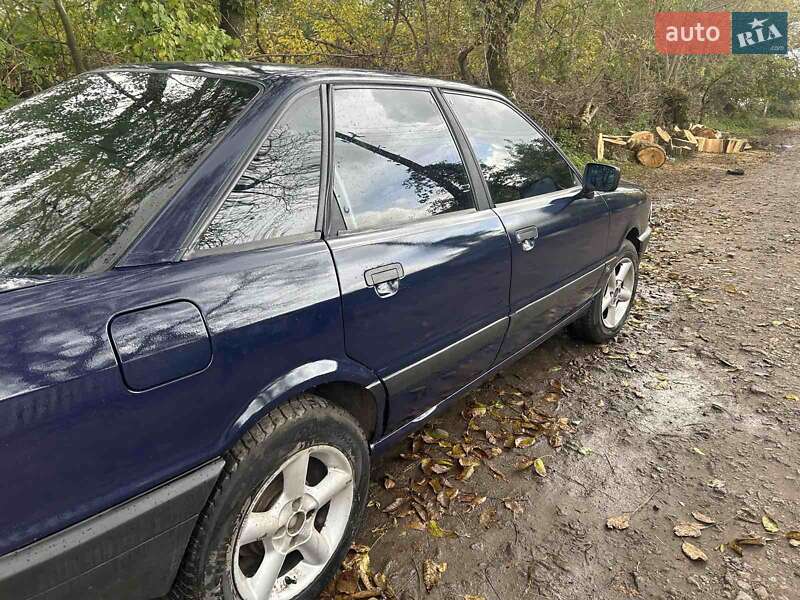 Седан Audi 80 1988 в Уланові фото 5 Седан Audi 80 1988 в Уланові