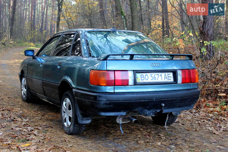 Седан Audi 80 1990 в Кременці