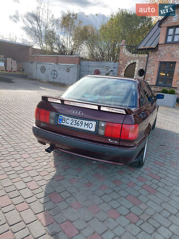 Седан Audi 80 1993 в Городку