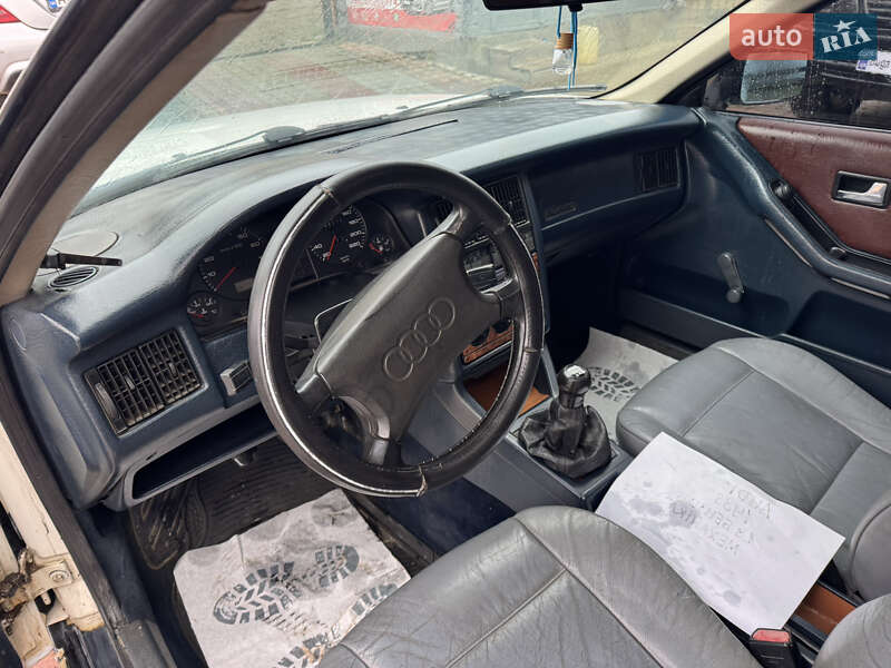Седан Audi 80 1988 в Тересве