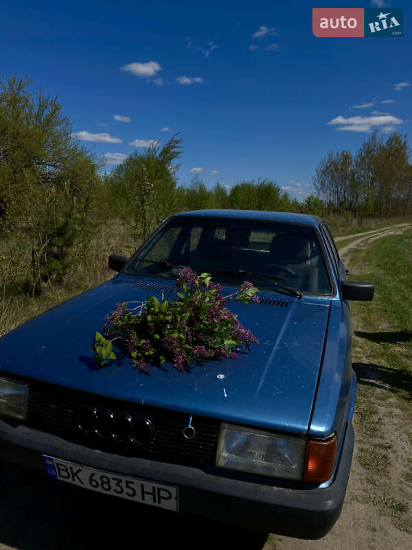 Седан Audi 80 1986 в Березному фото 2 Седан Audi 80 1986 в Березному