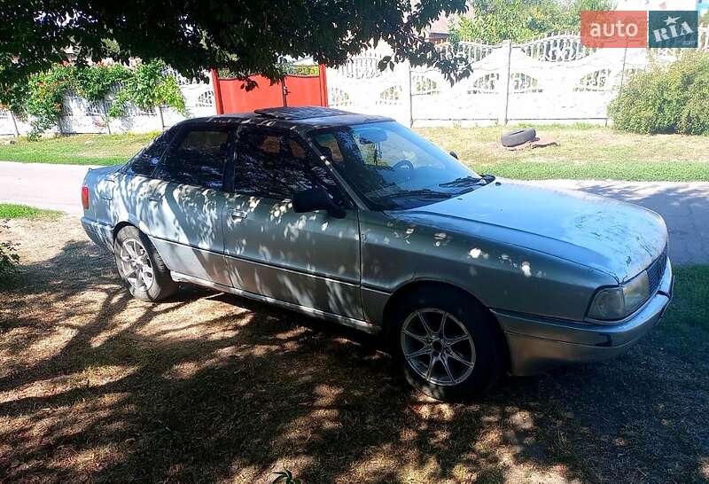 Седан Audi 80 1987 в Лохвиці