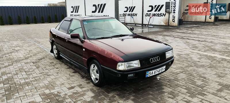 Седан Audi 80 1988 в Помошной