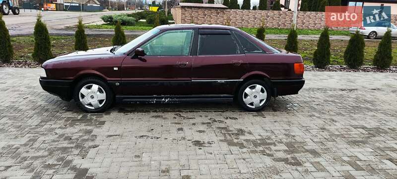 Седан Audi 80 1988 в Помошной