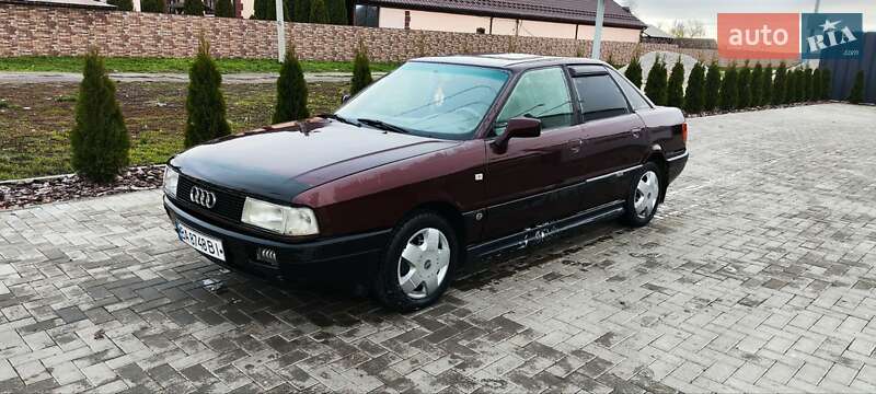 Седан Audi 80 1988 в Помошной