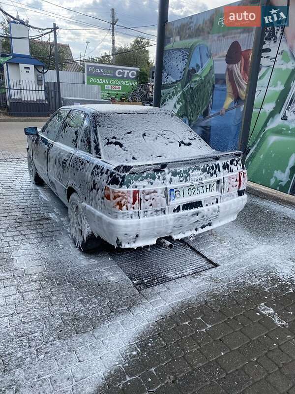 Седан Audi 80 1989 в Полтаві