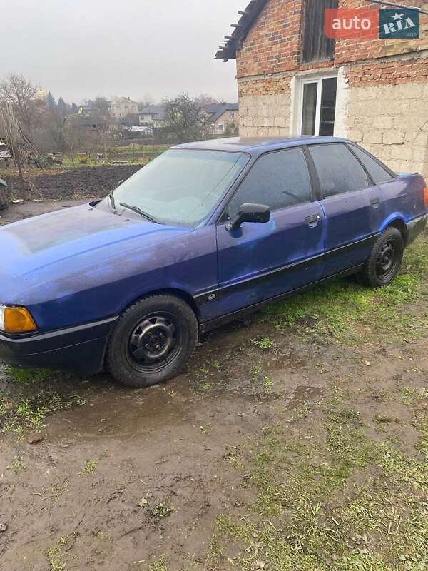 Седан Audi 80 1987 в Винниках
