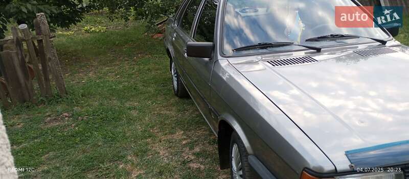 Седан Audi 80 1986 в Кельменцях