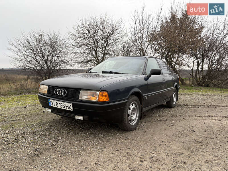 Седан Audi 80 1991 в Ромнах фото Седан Audi 80 1991 в Ромнах